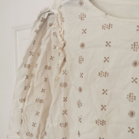 Universal Thread embroidered blouse size S - Picture 2 of 5